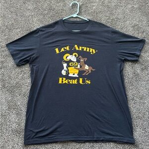 Men’s XL Navy “Let Army Beat Us” T-shirt